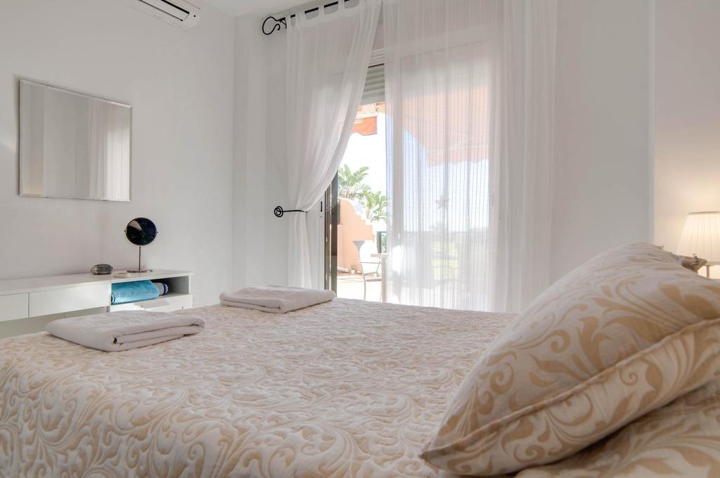 フエンヒロラApartamento Alta Loma With Bbq, Sea Views, Pool, Wifi Sleeps 6アパートメント エクステリア 写真